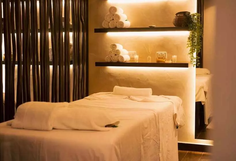 Chan Kah Resort Village Convention Center & Maya Spa