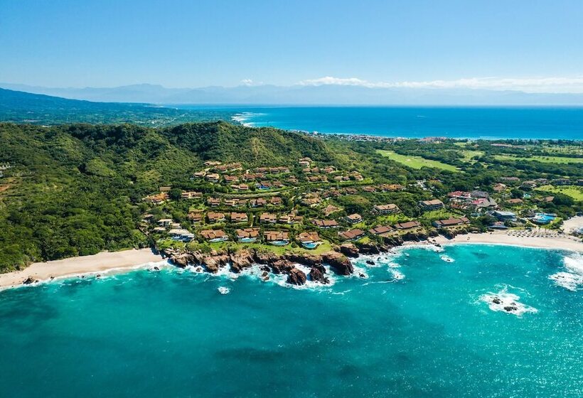 Four Seasons Resort Punta Mita
