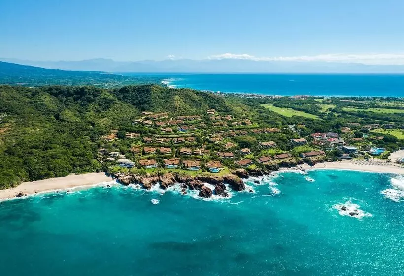 Four Seasons Resort Punta Mita