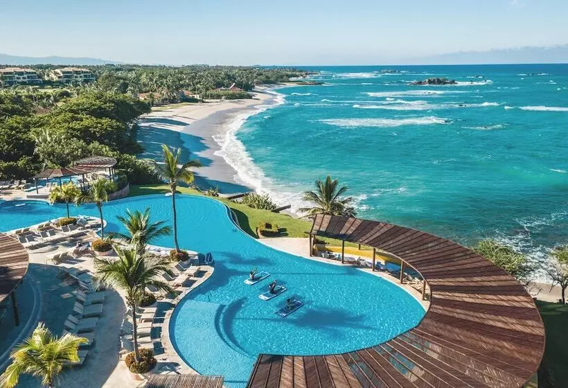 Four Seasons Resort Punta Mita