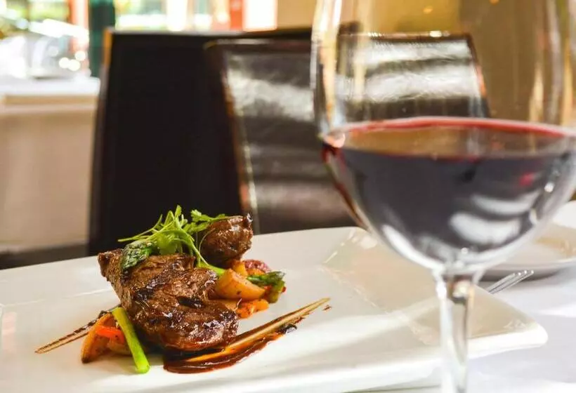 酒店 Coral & Marina