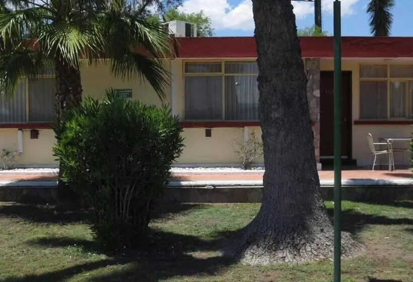 فندق Las Palmas Midway Inn