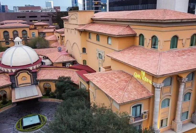בית מלון כפרי Quinta Real Monterrey
