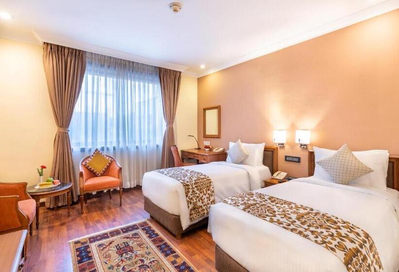 هتل The Soaltee Kathmandu