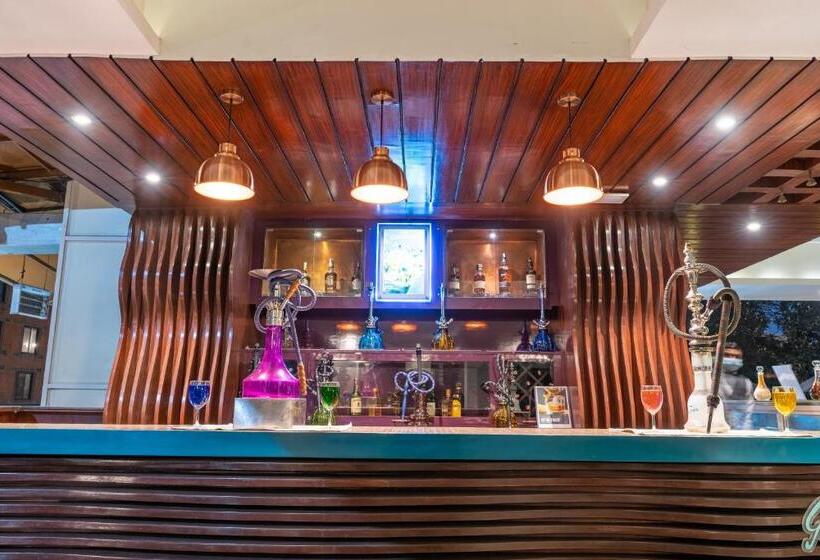 هتل The Soaltee Kathmandu