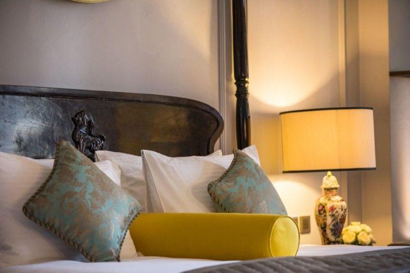 هتل The Strand Yangon