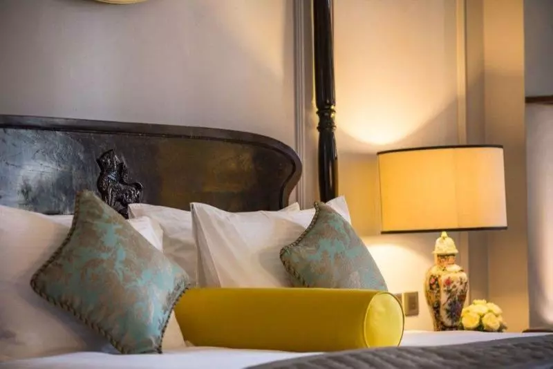 هتل The Strand Yangon