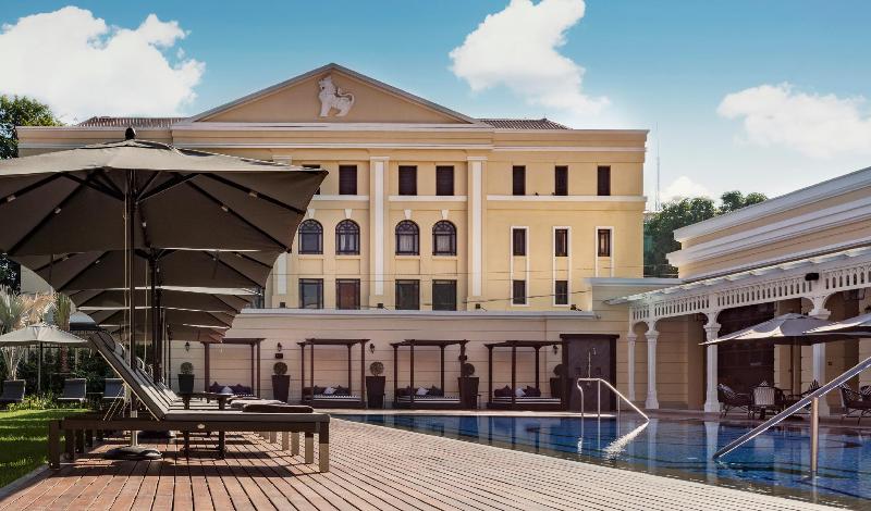 هتل The Strand Yangon