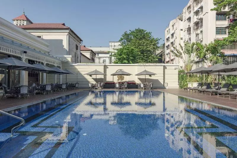 هتل The Strand Yangon