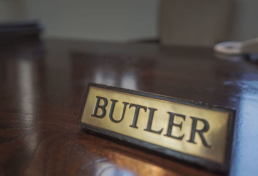 هتل The Strand Yangon