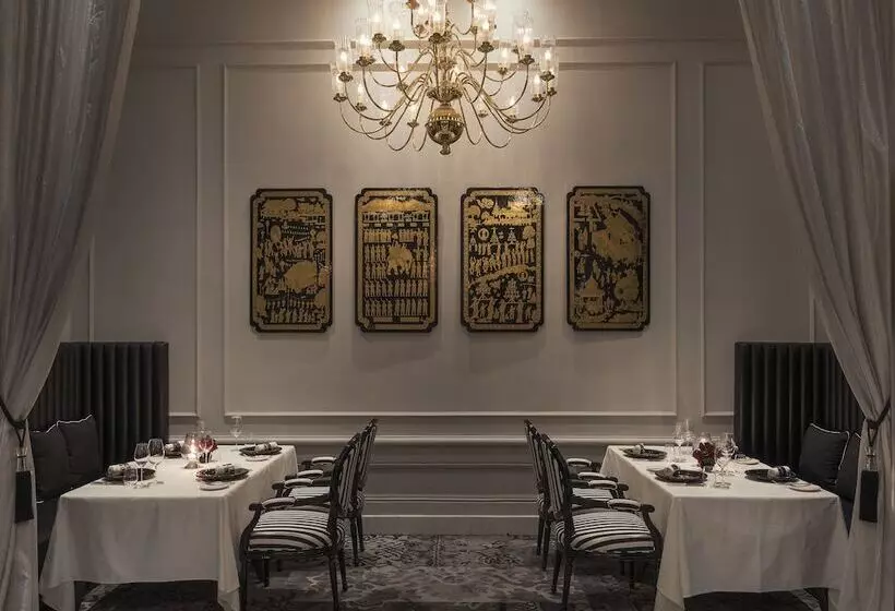 هتل The Strand Yangon