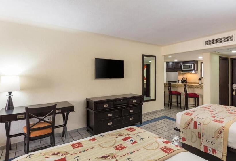 Marina Fiesta Resort & Spa, A La Carte All Inclusive Optional