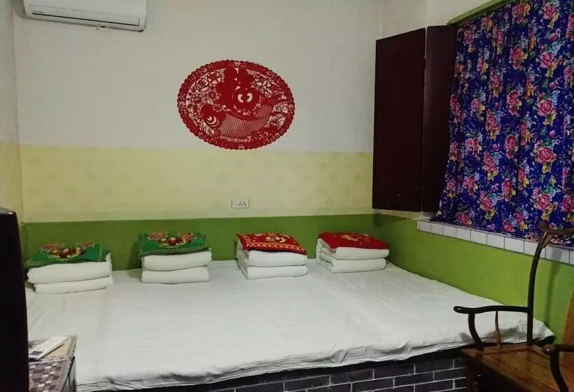 ユースホステル Pingyao Xinlongkui Inn