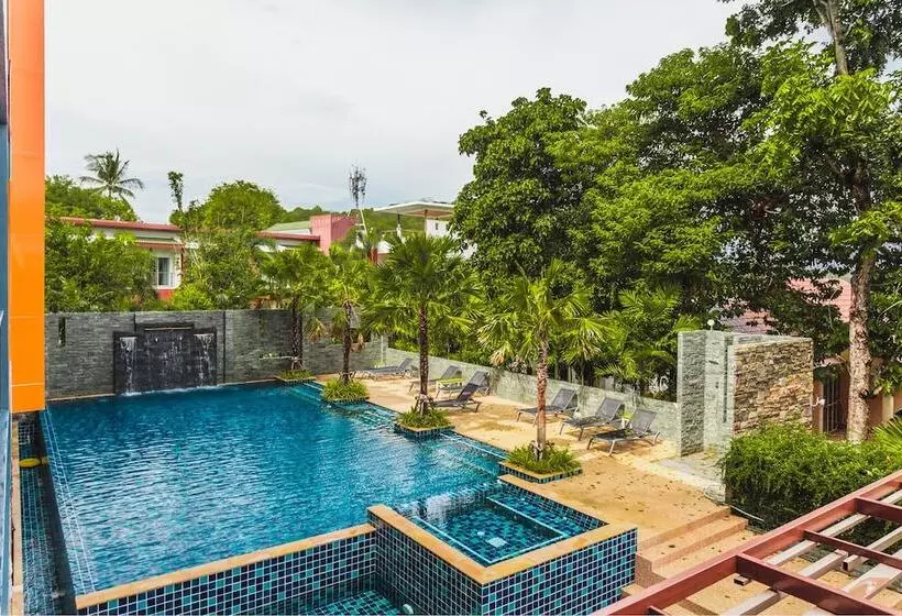 Condo In Nai Harn In Relife 15 132 301