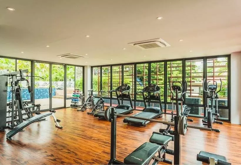 Condo In Nai Harn In Relife 15 132 301