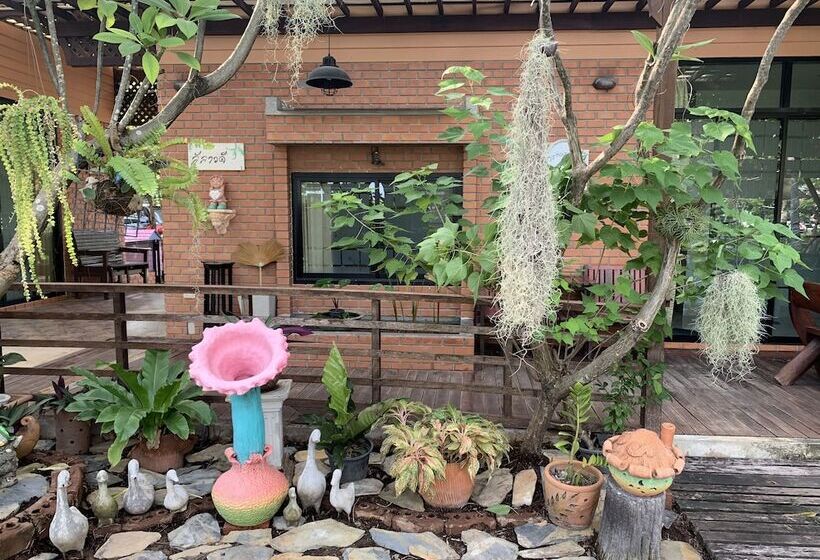 فندق Bangchong Marina Resort