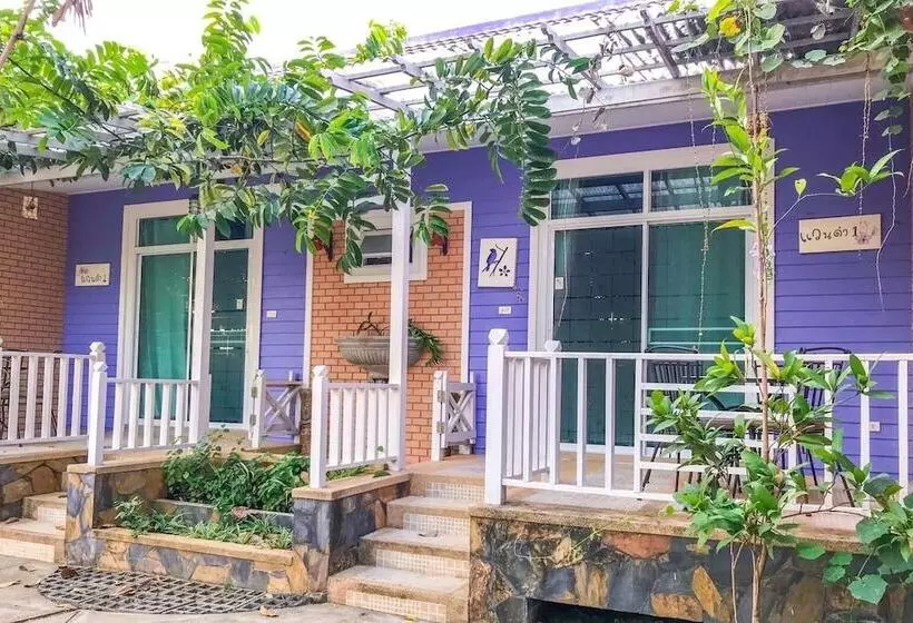 Hotelli Bangchong Marina Resort