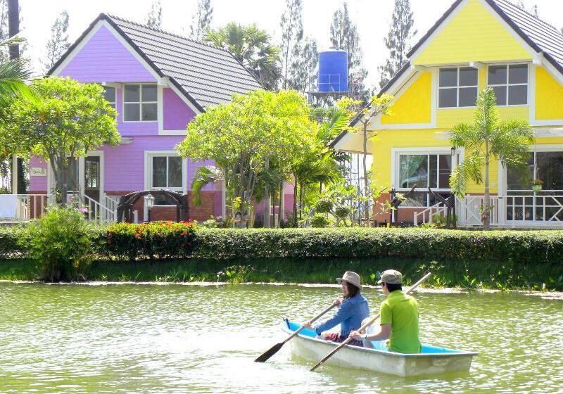 فندق Bangchong Marina Resort