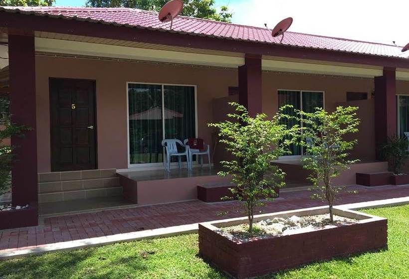 فندق Dee Village Langkawi Chalet