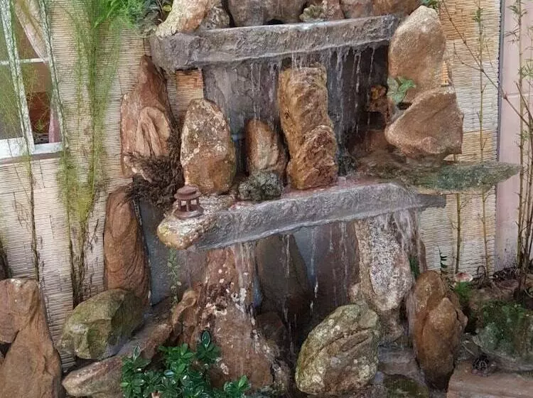 هتل Hana Resort & Bungalow