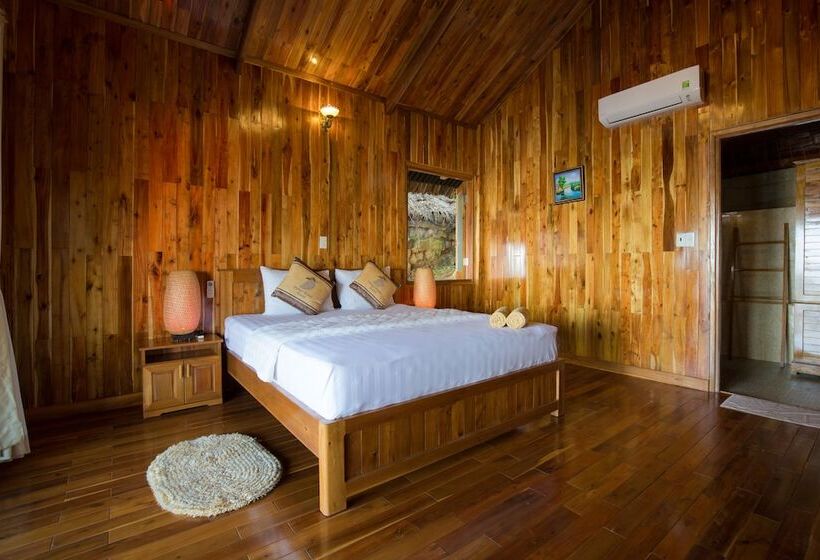 هتل Mango Beach Resort