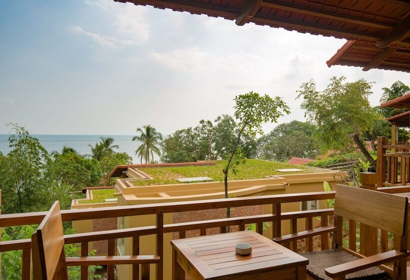 هتل Mango Beach Resort