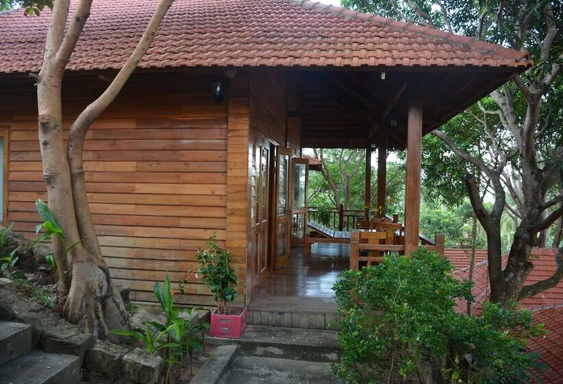 هتل Mango Beach Resort