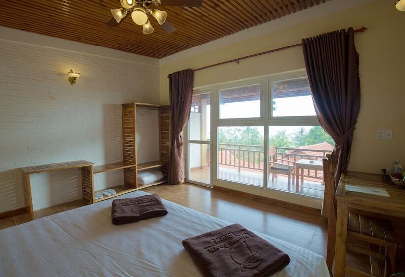 هتل Mango Beach Resort