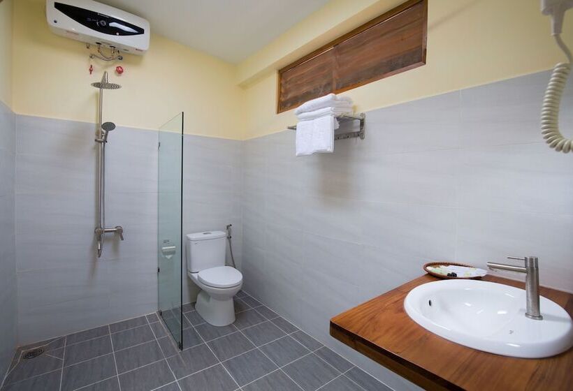 هتل Mango Beach Resort