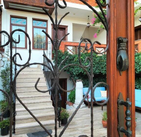 בית מלון כפרי Mary S House