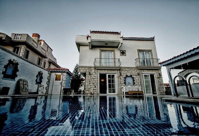 هتل Naz Konak Alacati