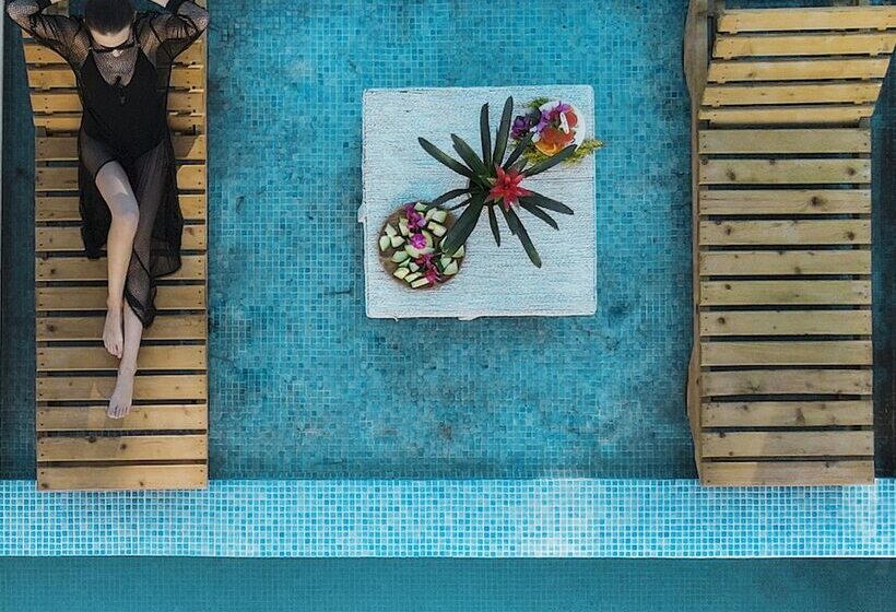 هتل Naz Konak Alacati