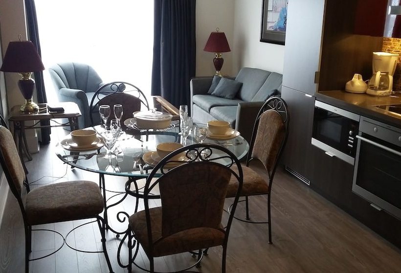 Park Suites Toronto Front Street West