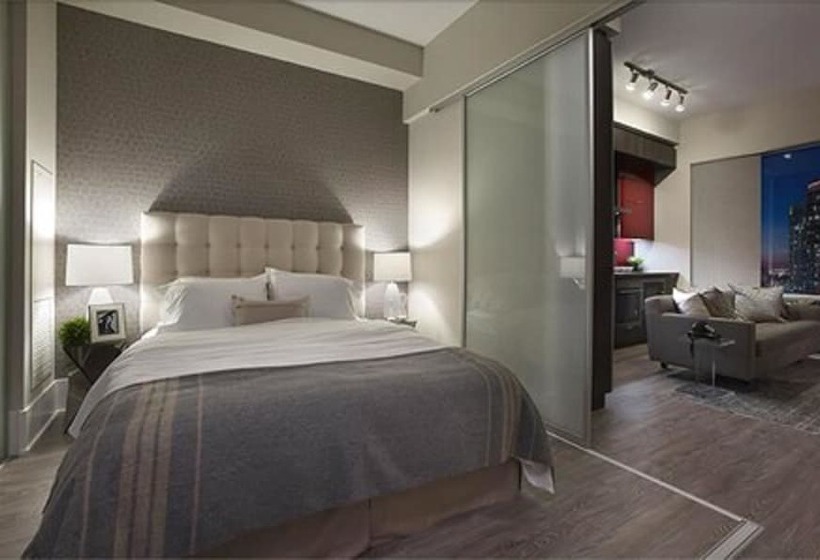 Park Suites Toronto Front Street West