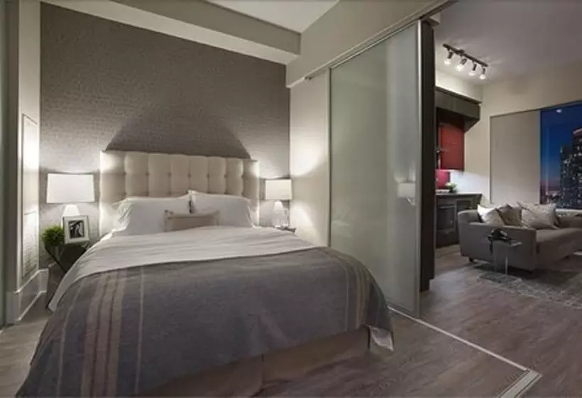 Park Suites Toronto Front Street West