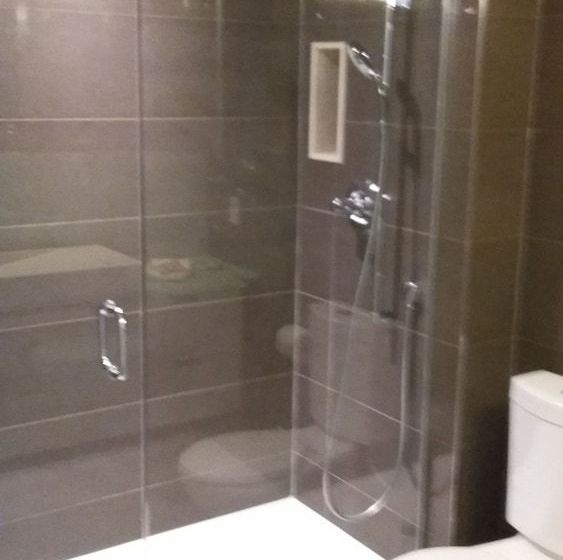 Park Suites Toronto Front Street West