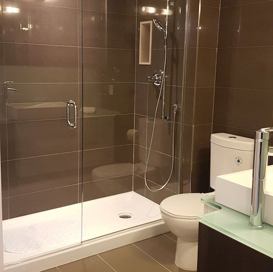 Park Suites Toronto Front Street West