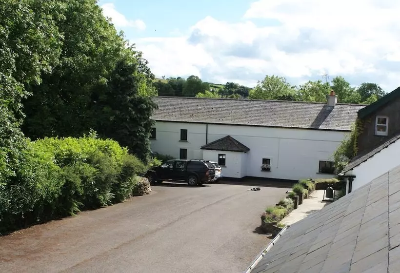 Majatalo Ballylagan Organic Farm