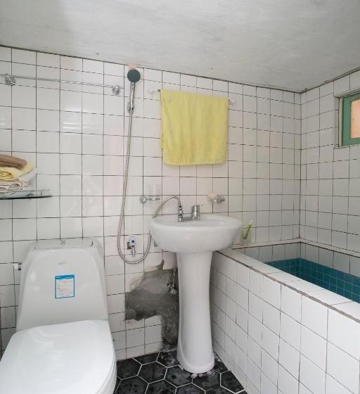 بنسيون Nuri Hanok Guesthouse