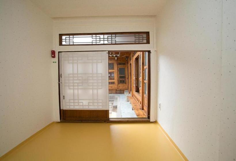 بنسيون Nuri Hanok Guesthouse