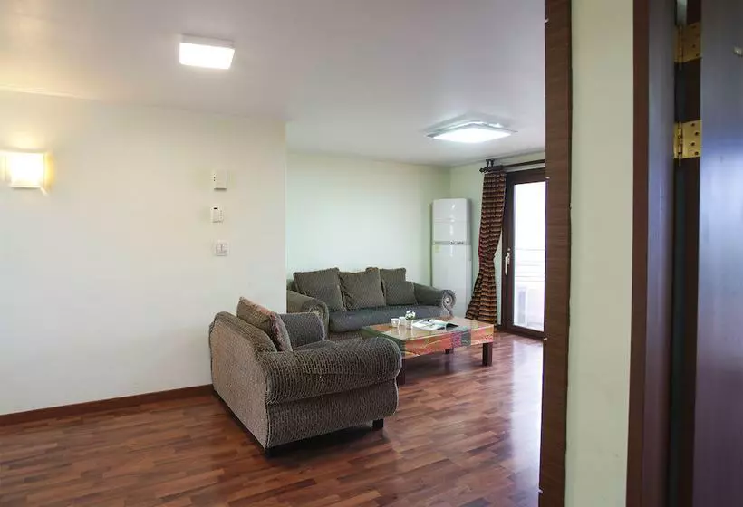 ペンション Silk Road