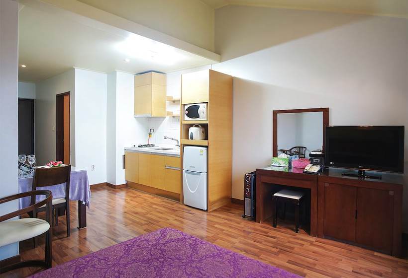 ペンション Silk Road