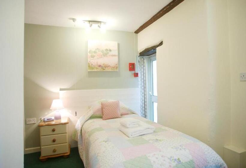 Pensão The Old Bridge House