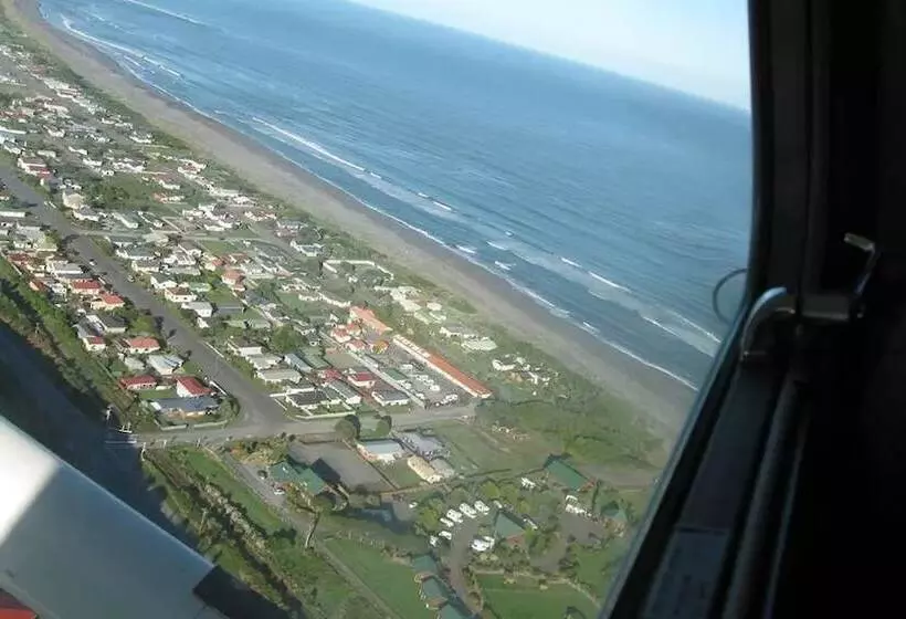 252 Beachside Motels & Holiday Park