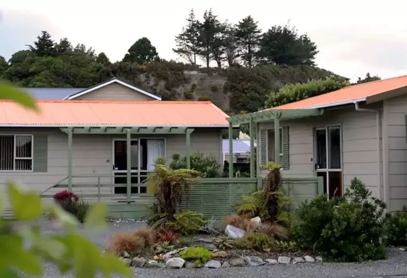 252 Beachside Motels & Holiday Park