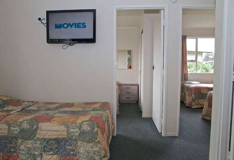 252 Beachside Motels & Holiday Park