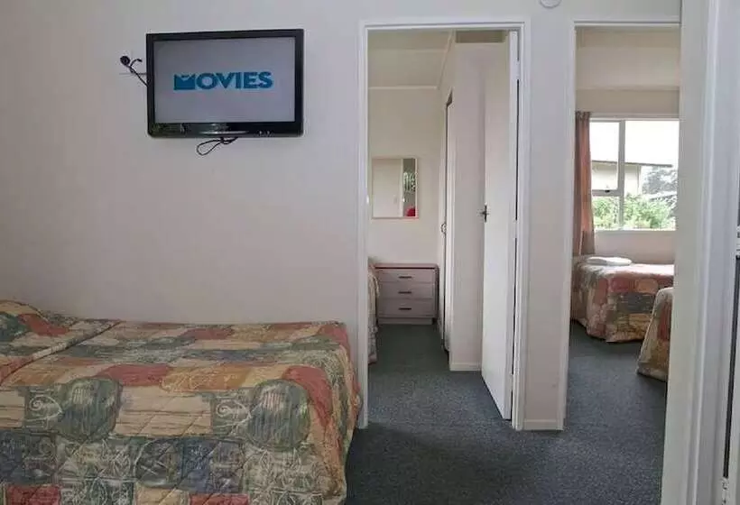 252 Beachside Motels & Holiday Park