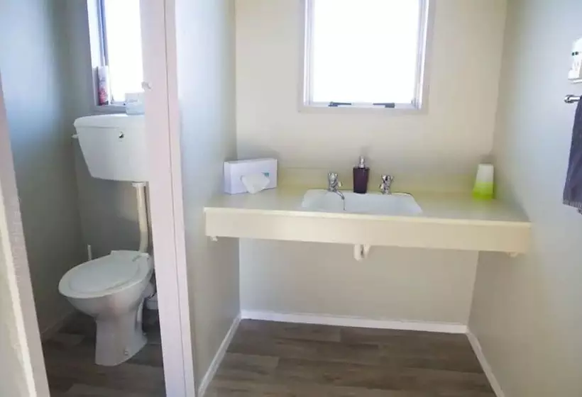 252 Beachside Motels & Holiday Park