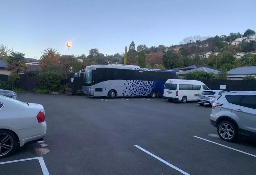 Hotel Admirals Motor Inn