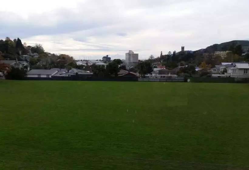 Hotel Admirals Motor Inn